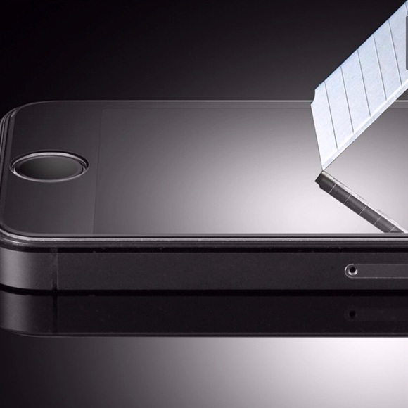 **iPhone XR, 11, 12/12 Pro Screen Protector - Picture 8 of 13